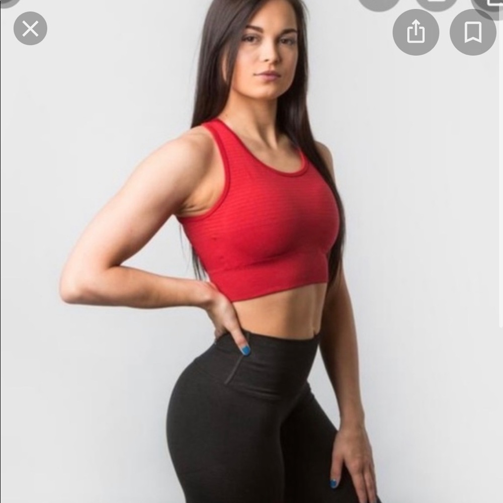Alphalete Revival Vault Bra